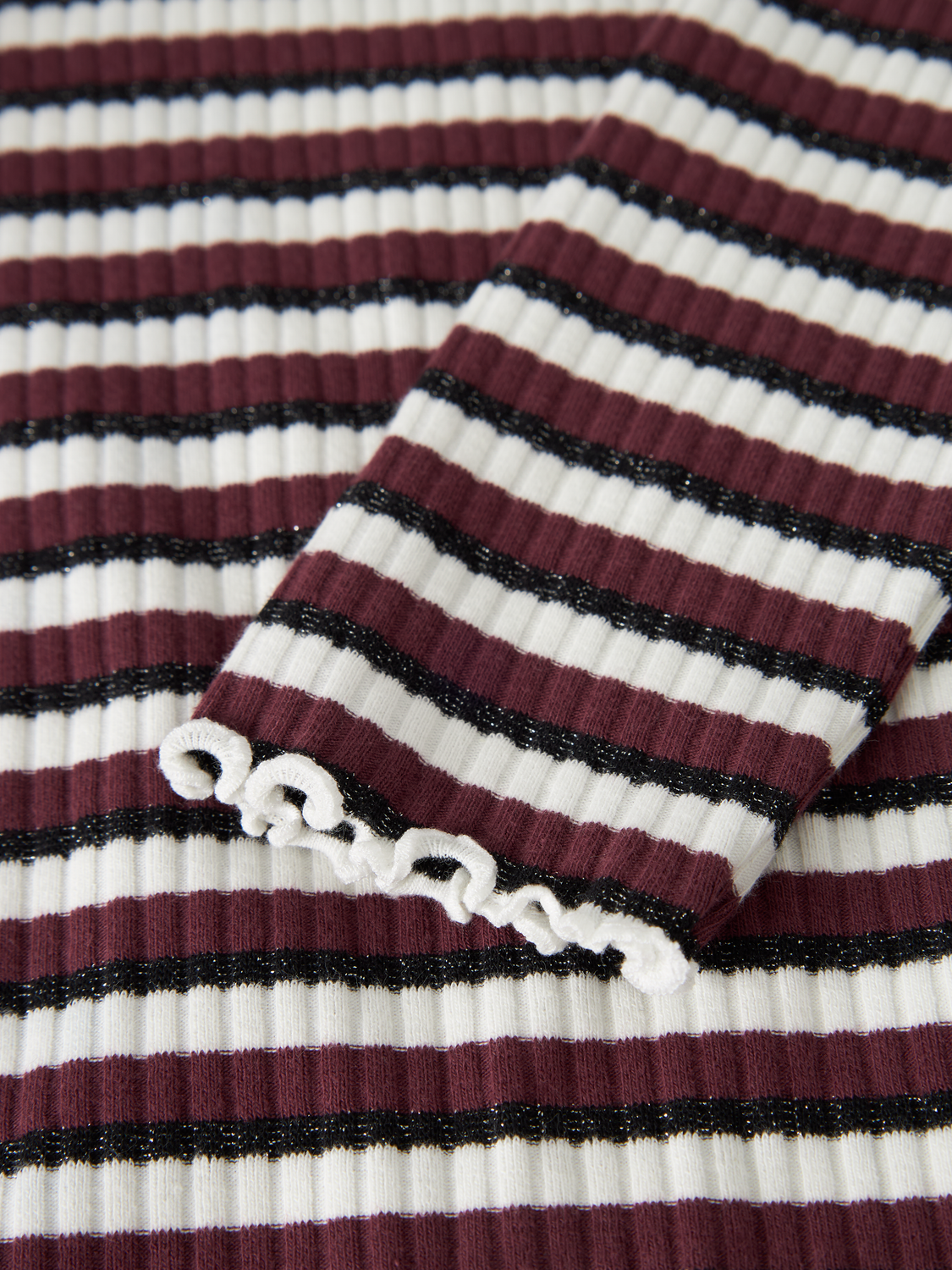 model_shot-front_full